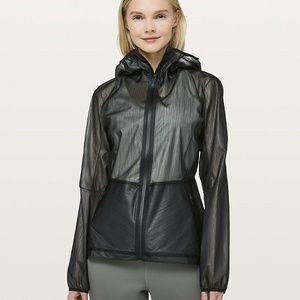 Lululemon On The Horizon Rain Jacket